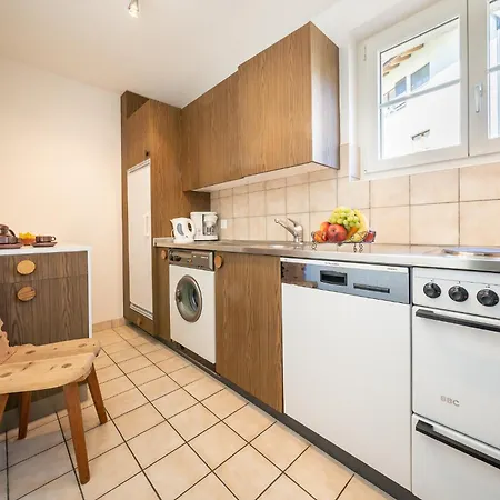 Appartamento 7202 Zweckmaessig Eingerichteten Mit Gedecktem Balkon