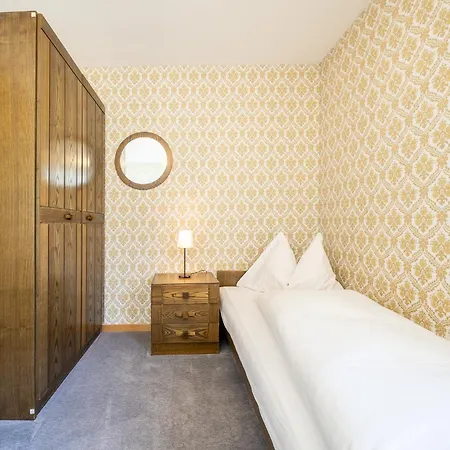 7202 Zweckmaessig Eingerichteten Mit Gedecktem Balkon Apartment Vulpera